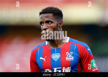 Selhurst Park, Londra, Regno Unito. 29 Giugno 2020. Calcio della Premier League inglese, Crystal Palace contro il Burnley Football Club; Wilfried Zaha di Crystal Palace Credit: Action Plus Sports/Alamy Live News Foto Stock