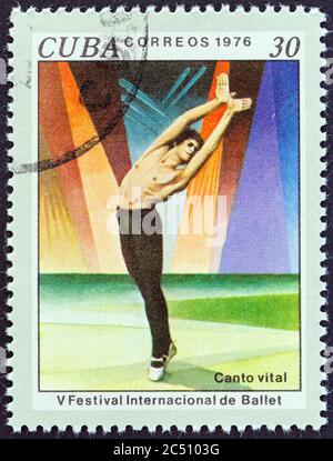 CUBA - CIRCA 1976: Un francobollo stampato a Cuba dal '5° Festival Internazionale del Balletto, l'Avanaa' mostra Vital Song, circa 1976. Foto Stock