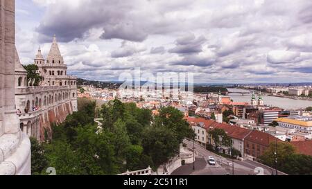 Vista panoramica dal Bastione dei pescatori nella città di Budapest, Ungheria Foto Stock