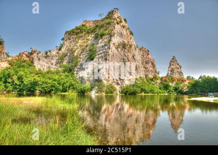 Vista sul Snake Hill Park a Ratchaburi, Thailandia Foto Stock