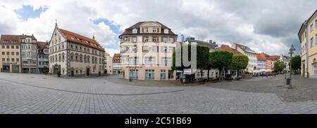 Ravensburg, BW / Germania - 21 giugno 2020: Vista panoramica del centro storico di Ravensburg, nella Germania meridionale, con l'edificio Lederhaus Foto Stock