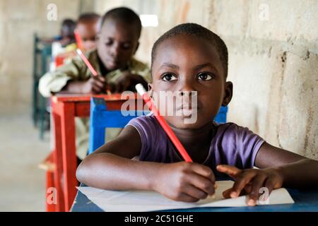 Lezioni scolastiche per i bambini dell'orfanotrofio 'Nazareth Home for God´s Children' a Sang / Ghana Foto Stock