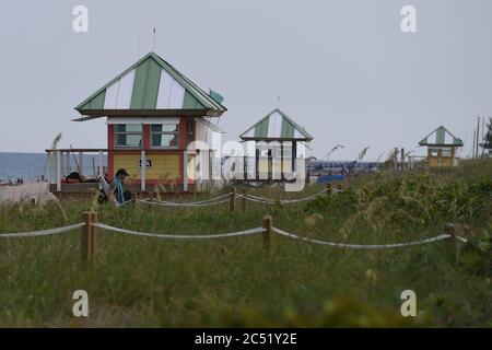 Delray Beach, Florida, Stati Uniti. 29 Giugno 2020. Vista generale di Delray Beach mentre le spiagge della Florida meridionale sono da chiudere per il 4 luglio fine settimana, Florida riporta un altro picco record nei casi di coronavirus, il Covid-19 della Florida mostra l'aumento del piano di riapertura dello stato non funziona il 29 giugno 2020 a Delray Beach, Florida. Credit: Mpi04/Media Punch/Alamy Live News Foto Stock