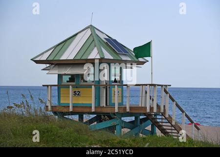 Delray Beach, Florida, Stati Uniti. 29 Giugno 2020. Vista generale di Delray Beach mentre le spiagge della Florida meridionale sono da chiudere per il 4 luglio fine settimana, Florida riporta un altro picco record nei casi di coronavirus, il Covid-19 della Florida mostra l'aumento del piano di riapertura dello stato non funziona il 29 giugno 2020 a Delray Beach, Florida. Credit: Mpi04/Media Punch/Alamy Live News Foto Stock