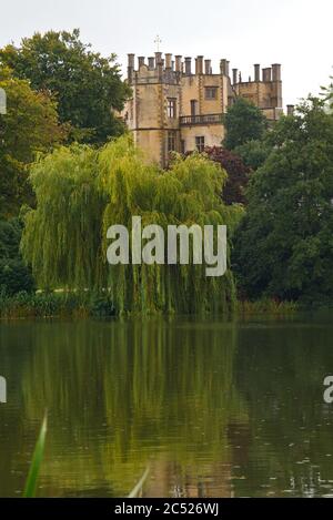 Sherbourne New Castle and Lodge, una residenza Tudor ed ex casa di Sir Walter Raleigh, ora parte della Digby Estate in Dorset Foto Stock