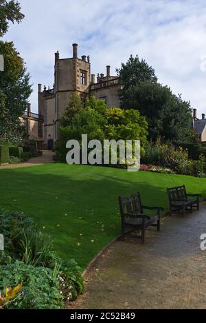 Sherbourne New Castle and Lodge, una residenza Tudor ed ex casa di Sir Walter Raleigh, ora parte della Digby Estate in Dorset Foto Stock