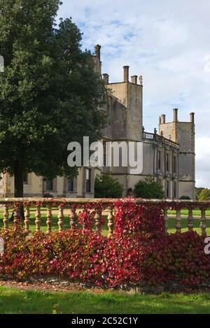 Sherbourne New Castle and Lodge, una residenza Tudor ed ex casa di Sir Walter Raleigh, ora parte della Digby Estate in Dorset Foto Stock