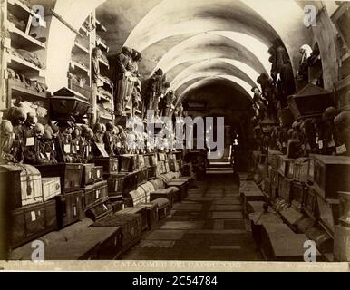 Enfa, Giuseppe (1834-1914) - n. 020 - Palermo - Catacombe dei Cappuccini. Foto Stock