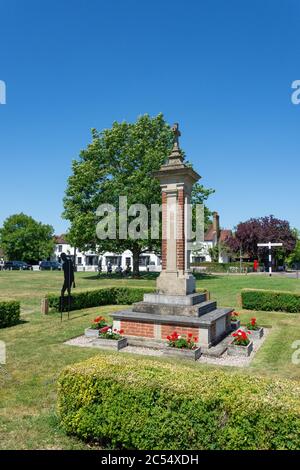 War Memorial, Chippperfield Common, Chippperfield, Hertfordshire, Inghilterra, Regno Unito Foto Stock