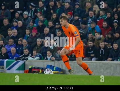 16 novembre 2019. Qualificatore UEFA Euro 2020 allo Stadio Nazionale di Calcio al Windsor Park, Belfast. Irlanda del Nord 0 Paesi Bassi 0. Olandese giocatore internazionale di calcio Matthijs de ligt in azione per i Paesi Bassi. Foto Stock