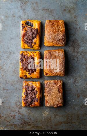 Dolci alla cannella Rugelach Foto Stock