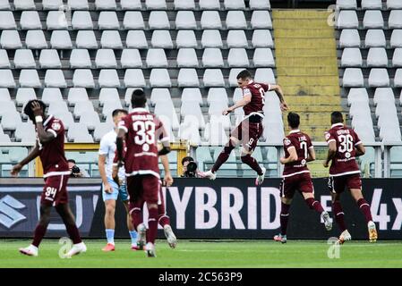 Andrea Belotti (Torino FC) festeggia in dopo il traguardo del 1-0 durante la Serie A Football Match Torino FC vs Lazio. Il Lazio ha vinto 1-2 allo Stadio Olimpico Foto Stock