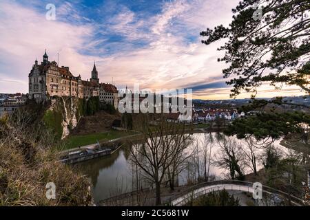 Castello di Sigmaringen, Principe di Hohenzollern, Danubio, Sigmaringen, Baden-Wuerttemberg, Germania, Europa Foto Stock