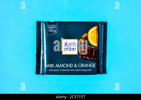 Zhytomyr, Ucraina 02 giugno 2020: Varietà di barrette di cioccolato Ritter Sport. Ritter Sport è stata fondata nel 1912 a Stoccarda-Bad Cannstatt, Germania Foto Stock