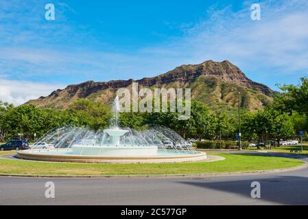 Fontana 'Louise Dillingham Memorial Fountain' nel Parco cittadino di Honolulu, Isola Hawaiiana di Oahu, Oahu, Hawaii, Stato di Aloha, Stati Uniti Foto Stock