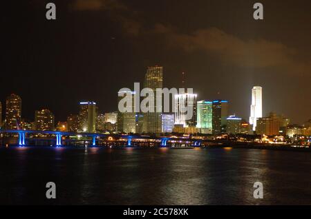 Miami, Stati Uniti d'America. 24 Agosto 2005. MIAMI, FL - LUGLIO 01: FILE FOTO - Miami spiagge chiuderanno per il 4 Luglio a causa di persone incoronavirus: Covid19 Florida Credit: Storms Media Group/Alamy Live News Foto Stock