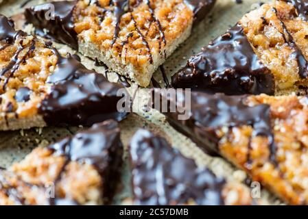 Angoli di noce, mandorle tritate, senza glutine Foto Stock