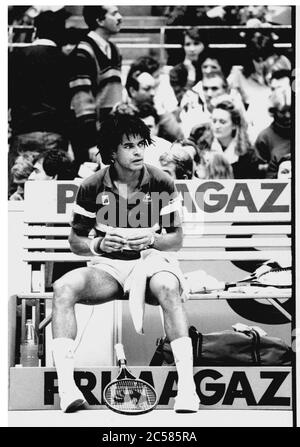 Archivio 90ies: Il tennista francese Yannick Noah gioca al GPTL - Lyons Tennis Grand Prix, Lione, Rodano, Francia Foto Stock