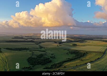 Vista aerea di mattina presto di South Downs da Ditchling Beacon Foto Stock