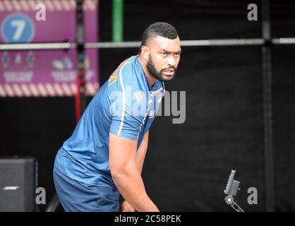 BT Murrayfield Stadium, Edimburgo Scotland.UK.1 luglio 20. Edinburgh Rugby sessione di allenamento a distanza sicuro Fijian Mesu Kunavula Credit: eric mcowat/Alamy Live News Foto Stock