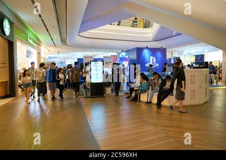 SHENZHEN, CINA - CIRCA APRILE 2019: Atmosfera al Sony Expo 2019 di Shenzhen, Cina. Foto Stock