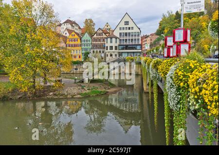 übingen, vista sulla città vecchia sul fiume, Germania Foto Stock