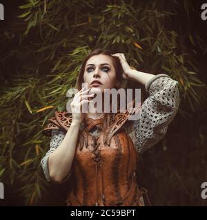 Ritratto medievale di donna combattente Foto Stock