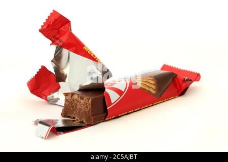 Barretta di cioccolato solido KitKat senza wafer Foto Stock