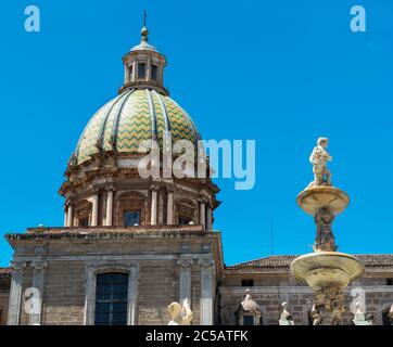 Chiesa barocca siciliana di San Giuseppe dei Teatini, situata nei pressi dei quattro Canti, costruita agli inizi del XVII secolo, Palermo, Sicilia, Italia Foto Stock