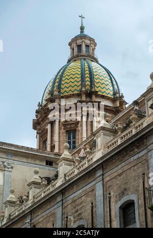 Chiesa barocca siciliana di San Giuseppe dei Teatini, situata nei pressi dei quattro Canti, costruita agli inizi del XVII secolo, Palermo, Sicilia, Italia Foto Stock
