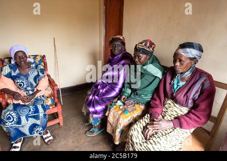 Visita alla cooperativa di caffè Gashonga nella regione del lago Kivu in Ruanda Foto Stock