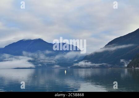 Lago Harrison e montagne al mattino Foto Stock