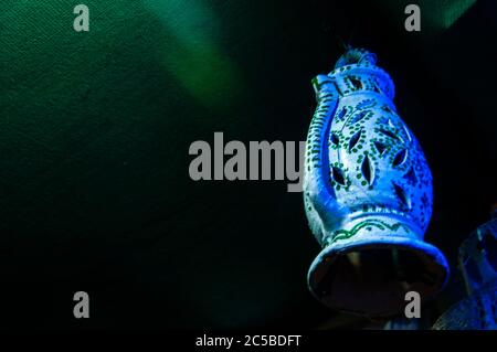 lampada ariken realizzata in argilla per decorazione Foto Stock