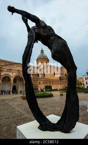 La Cattedrale di Palermo è uno dei monumenti architettonici più importanti della Sicilia; costruita nel 1184 dai Normanni su una Moschea musulmana, Sicilia, Italia Foto Stock