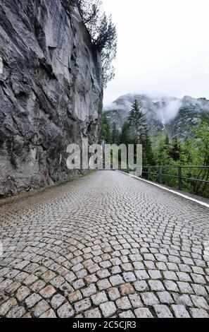 Antico tratto del passo Grimselnelle Alpi svizzere che collega l'Oberland Bernese con l'Alto Vallese, Svizzera Foto Stock