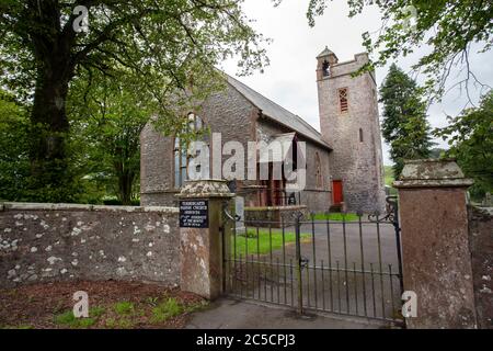 Chiesa di Tundergarth e stanza della memoria di fronte al campo dove il cono del naso del volo Pan am 103 si è schiantato in Lockerbie, Dumfriesshire Foto Stock