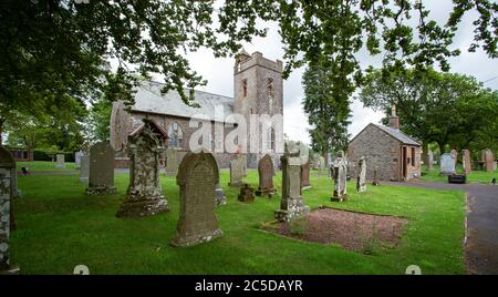 Chiesa di Tundergarth e stanza della memoria di fronte al campo dove il cono del naso del volo Pan am 103 si è schiantato in Lockerbie, Dumfriesshire Foto Stock