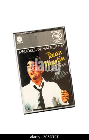 Una compilation di memorie di cassette musicali pre-registrate è fatta di questo da Dean Martin. Foto Stock