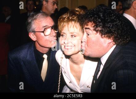 Foto da accreditare ©Alpha Press 050000 17/04/1989 Lulu con Sid Little e Eddie Large ( Little e Large ) Foto Stock