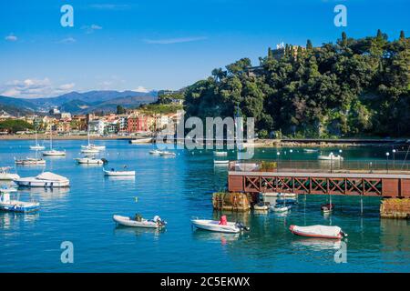 Sestri Levante, Italia, Città dei due mari, Baia del silenzio e Baia delle Fiabe Foto Stock