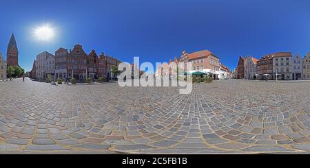 Panorama a 360 gradi, am Sande con Johanniskirche, Lueneburg, bassa Sassonia, Germania Foto Stock