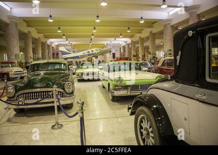 Museo Sheikh Faisal bin Qassim al Thani al Samriya, Qatar. Un museo privato, aperto al pubblico, con una collezione personale di manufatti tra cui il patrimonio Qatar, l'arte islamica, veicoli, oggetti per la casa e oggetti d'antiquariato. Foto Stock