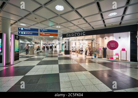 MONACO, GERMANIA - CIRCA GENNAIO 2020: Scatto interno dell'aeroporto di Monaco. Foto Stock