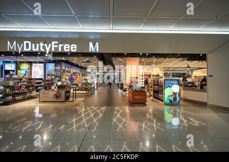 MONACO, GERMANIA - CIRCA GENNAIO 2020: Duty free all'aeroporto di Monaco. Foto Stock