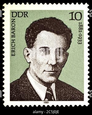 Francobollo tedesco orientale (1981) : Erich Baron (1881 - 1933 ) avvocato, giornalista e antifascista tedesco Foto Stock
