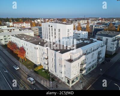 Joensuu, Finlandia - 15 ottobre 2018: Vista aerea dei nuovi appartamenti per studenti. Foto Stock