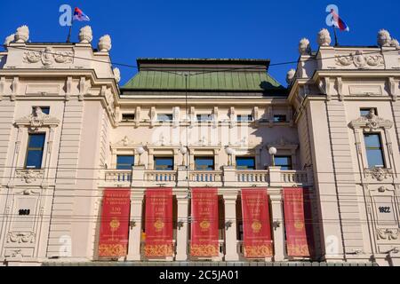 Belgrado / Serbia - 30 novembre 2019: Teatro Nazionale della Serbia in Piazza della Repubblica a Belgrado, Serbia Foto Stock