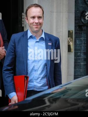 Matt Hancock, deputato del Segretario di Stato per la Salute e la Social Care, politico britannico, lascia 10 Downing Street, Londra, Regno Unito Foto Stock