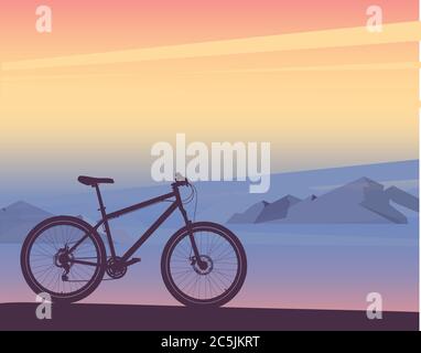 Silhouette di bicicletta tramonto o alba, paesaggio di montagna. Vettore Illustrazione Vettoriale