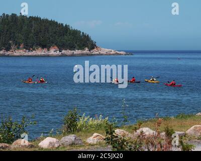 Kayak nel Parc du BIC in Quebec in un paradiso di pace Foto Stock